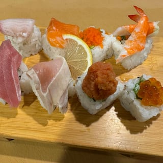 Sashimi Special Roll